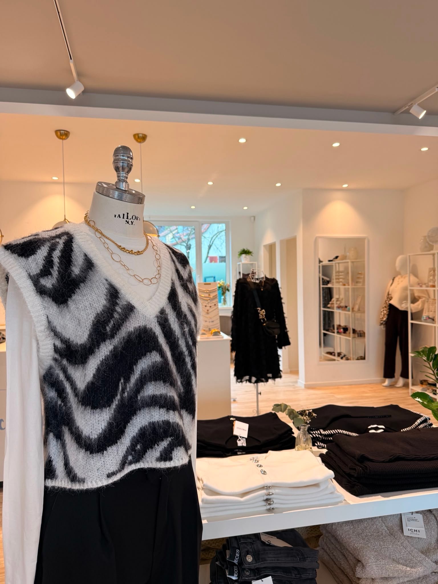 Einblick in die Schwesterherz Boutique
